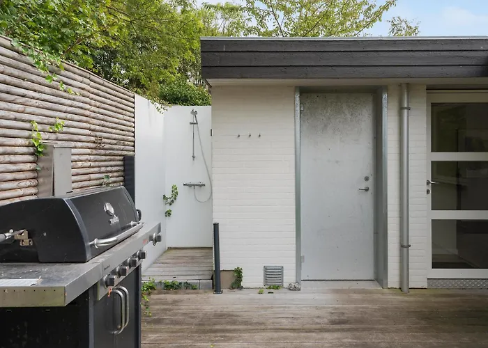 Holiday home 3 Bedroom Amazing In Lundby Stationsby